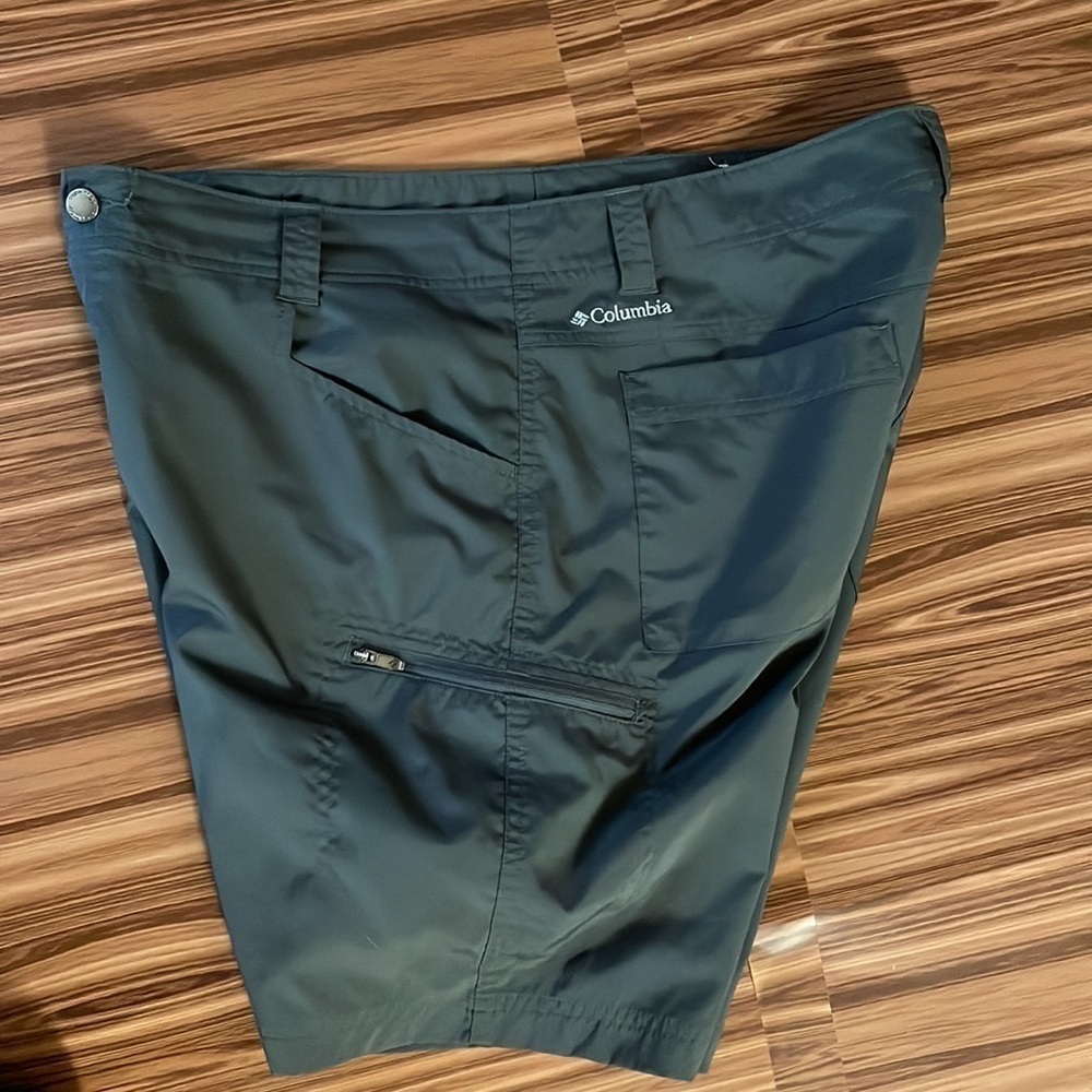 COLUMBIA Omni Shade Protection Hiking Shorts Size 38 - Picture 8 of 11